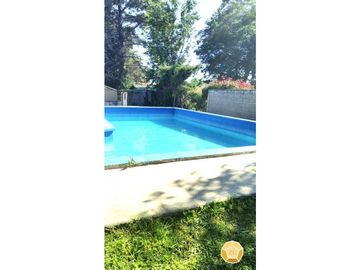VENTA CASA CÓRDOBA CARLOS PAZ  4 AMBIENTES PILETA