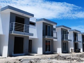 Casas en venta en Fraccionamiento Fuente de San Pablo, a unos minutos de CU