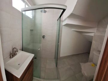 Casas en venta en Fraccionamiento Fuente de San Pablo, a unos minutos de CU