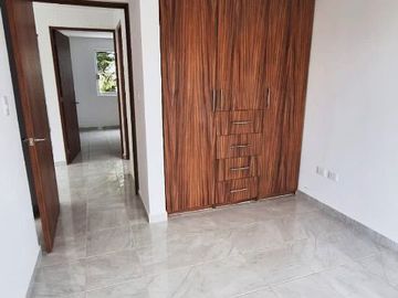 Casas en venta en Fraccionamiento Fuente de San Pablo, a unos minutos de CU