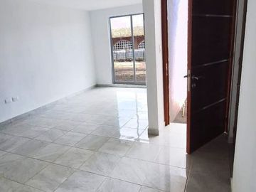 Casas en venta en Fraccionamiento Fuente de San Pablo, a unos minutos de CU