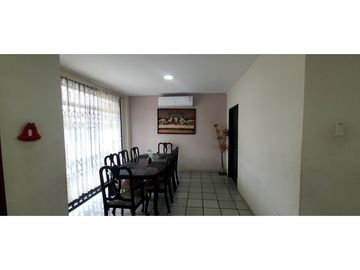 En venta casa  sector parque la Rotonda Portoviejo