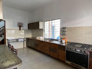 COL. IGNACIO ZARGOZA, Casa en VENTA con local comercial sobre un terreno de 640 m2