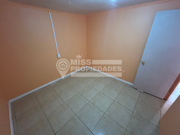 SE VENDE CASA EN CALLE SAMUEL BAÑADOS MORRIS SECTOR NORTE