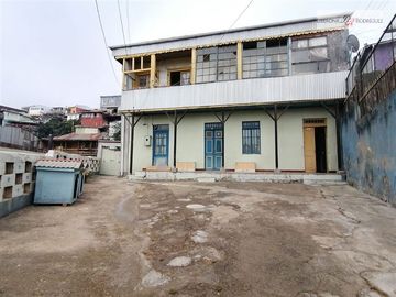 Casa en Venta en Amplia casa en Cerro Santo Domingo, Valparaíso