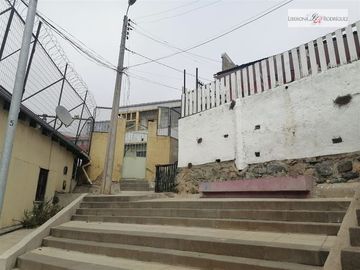 Casa en Venta en Amplia casa en Cerro Santo Domingo, Valparaíso