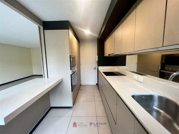 Departamento en Venta en Avda Ossa/ Obispo del Solar