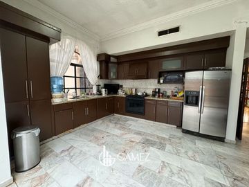 CASA EN VENTA LAS QUINTAS
