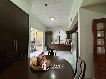 CASA EN VENTA LAS QUINTAS