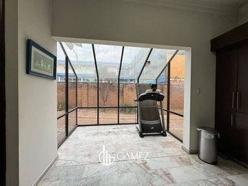 CASA EN VENTA LAS QUINTAS