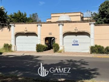 CASA EN VENTA LAS QUINTAS