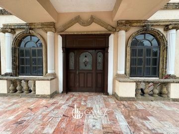 CASA EN VENTA LAS QUINTAS