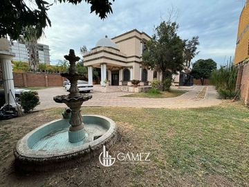 CASA EN VENTA LAS QUINTAS