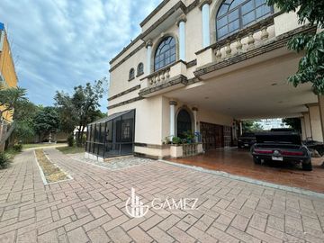 CASA EN VENTA LAS QUINTAS