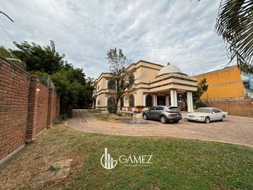 CASA EN VENTA LAS QUINTAS