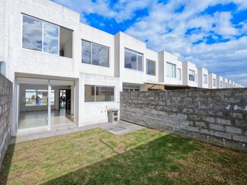 Venta Casa Crédito VIP, La Armenia 3 dormitorios