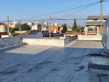 Casa PH en venta en Wilde