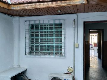 Casa PH en venta en Wilde