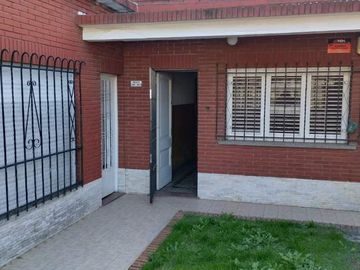Casa PH en venta en Wilde