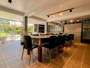 Venta  importante piso  con cochera  barrio Chauvin. Mar del Plata