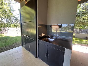 Venta - Casa - Barrio Parque La Verdad - Exaltación de la Cruz