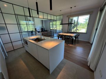 Venta - Casa - Barrio Parque La Verdad - Exaltación de la Cruz