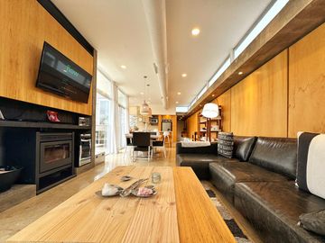 Venta de casa estilo minimalista en Barrio Privado Arenas del Sur