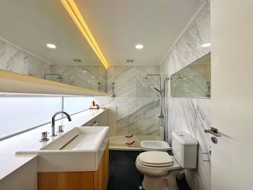Venta de casa estilo minimalista en Barrio Privado Arenas del Sur