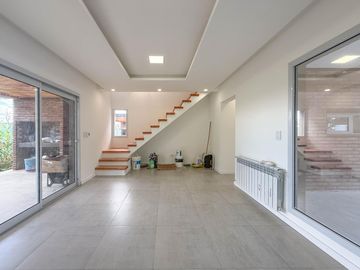 Casa 2 dormitorios en Condominio - Tierra de sueños 3, Roldan