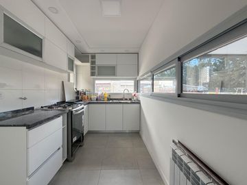Casa 2 dormitorios en Condominio - Tierra de sueños 3, Roldan