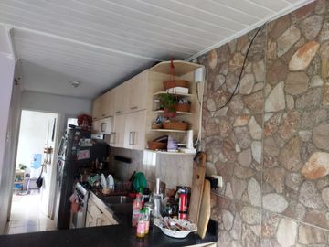 VENDE CASA EN LUIS COUSIÑO QUINTERO