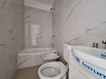 Oportunidad Departamento Dos Dormitorios Suite Balcon A Estrenar. Lourdes