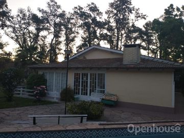 VENTA -EXCELENTE CASA QUINTA EN CUMBRE DE LA ROSA III-