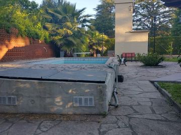 VENTA -EXCELENTE CASA QUINTA EN CUMBRE DE LA ROSA III-