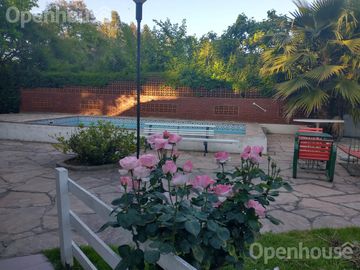 VENTA -EXCELENTE CASA QUINTA EN CUMBRE DE LA ROSA III-