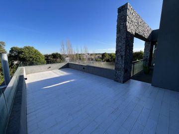 Casa en Alquiler- Barrio Residencial 1 Lote 619 de Costa Esmeralda - Excelente ubicacion