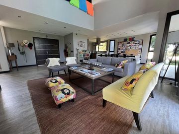 Casa en Alquiler- Barrio Residencial 1 Lote 619 de Costa Esmeralda - Excelente ubicacion