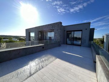 Casa en Alquiler- Barrio Residencial 1 Lote 619 de Costa Esmeralda - Excelente ubicacion