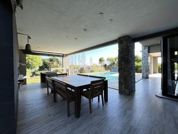 Casa en Alquiler- Barrio Residencial 1 Lote 619 de Costa Esmeralda - Excelente ubicacion
