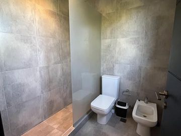 Casa en Alquiler- Barrio Residencial 1 Lote 619 de Costa Esmeralda - Excelente ubicacion