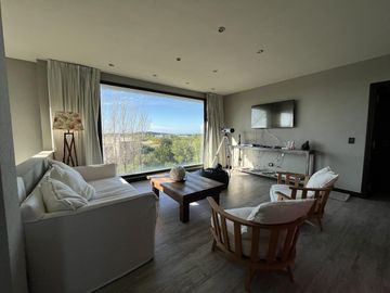 Casa en Alquiler- Barrio Residencial 1 Lote 619 de Costa Esmeralda - Excelente ubicacion