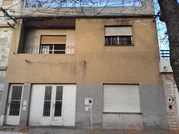 VENTA/PERMUTA - Casa - PH al frente - 4 dormitorios - Bella Vista, Rosario