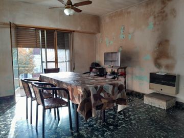 VENTA/PERMUTA - Casa - PH al frente - 4 dormitorios - Bella Vista, Rosario