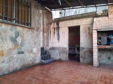 VENTA/PERMUTA - Casa - PH al frente - 4 dormitorios - Bella Vista, Rosario