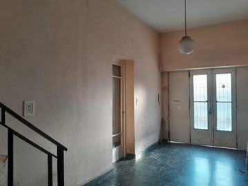 VENTA/PERMUTA - Casa - PH al frente - 4 dormitorios - Bella Vista, Rosario