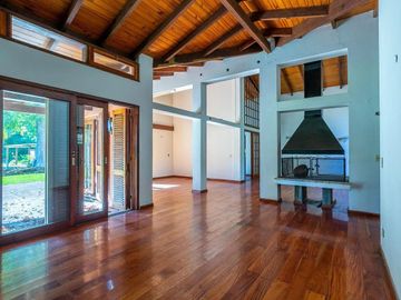Casa en Venta en 28/443 y 446 City Bell - Alberto Dacal Propiedades