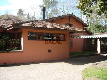 Casa en Venta en 28/443 y 446 City Bell - Alberto Dacal Propiedades
