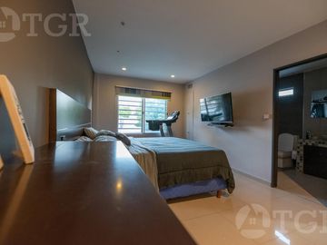 Casa en venta en Lomas de Zamora con excelente ubicación en dos plantas