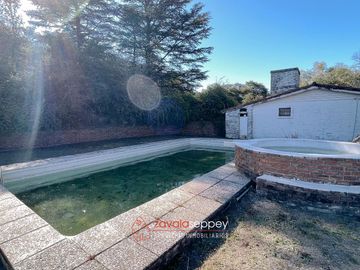 VENTA 2 CASAS en AGUA DE ORO  - 3500M2 - EXCELENTE UBICACIÓN