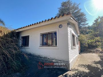 VENTA 2 CASAS en AGUA DE ORO  - 3500M2 - EXCELENTE UBICACIÓN
